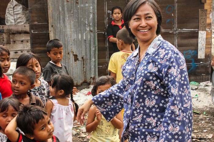 Retno Hapsari in the community Retno Hapsari in the community